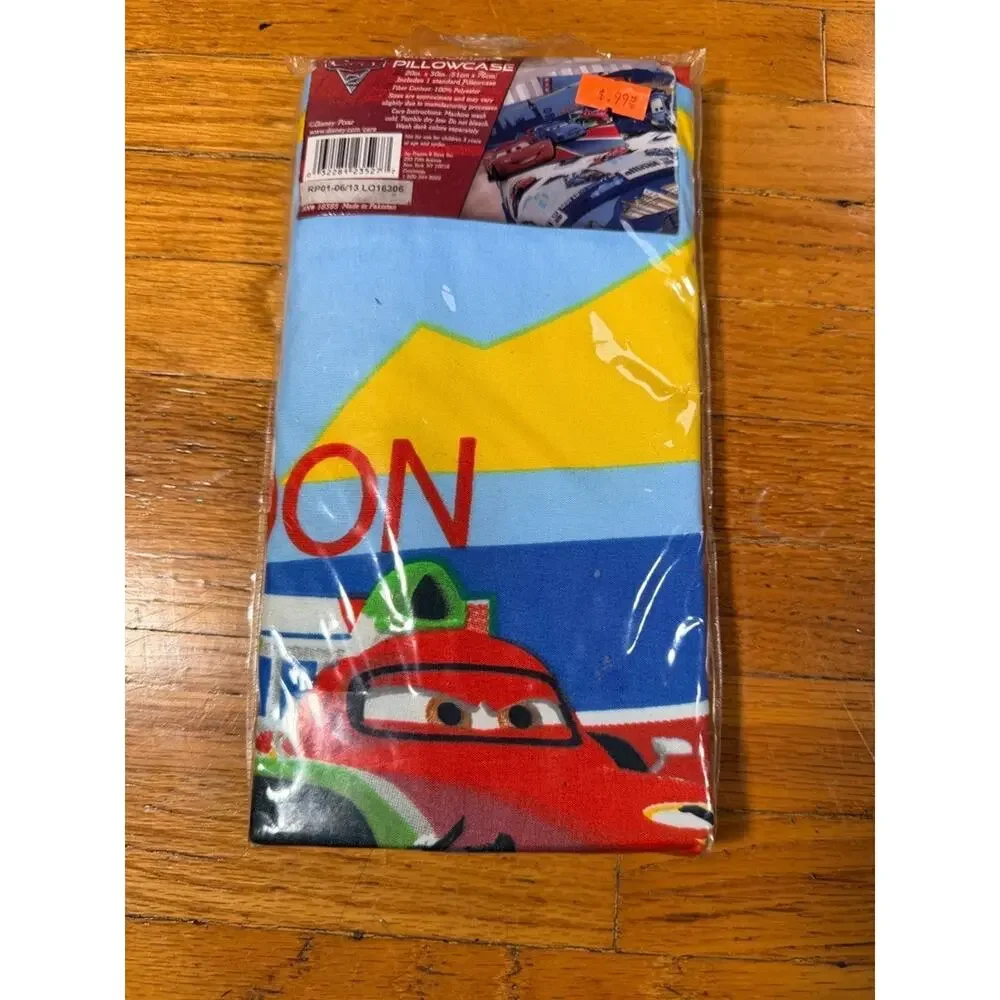 Disney Pixar Cars 2 Lightning McQueen Microfiber Standard Pillowcase 20x30 NEW S